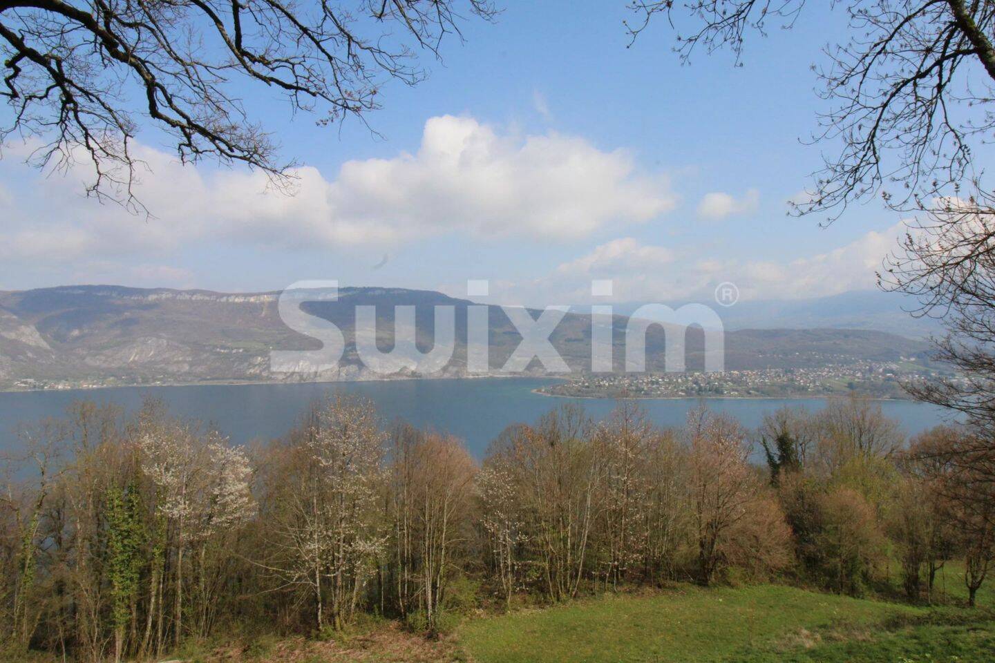 Maison 10 pièces 248 m² · à La Chapelle-du-Mont-du-Chat · 248 m² · 995 000 €