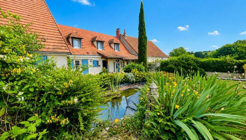 Maison 8 pièces 180 m² · à Parigny-les-Vaux · 180 m² · 296 000 €