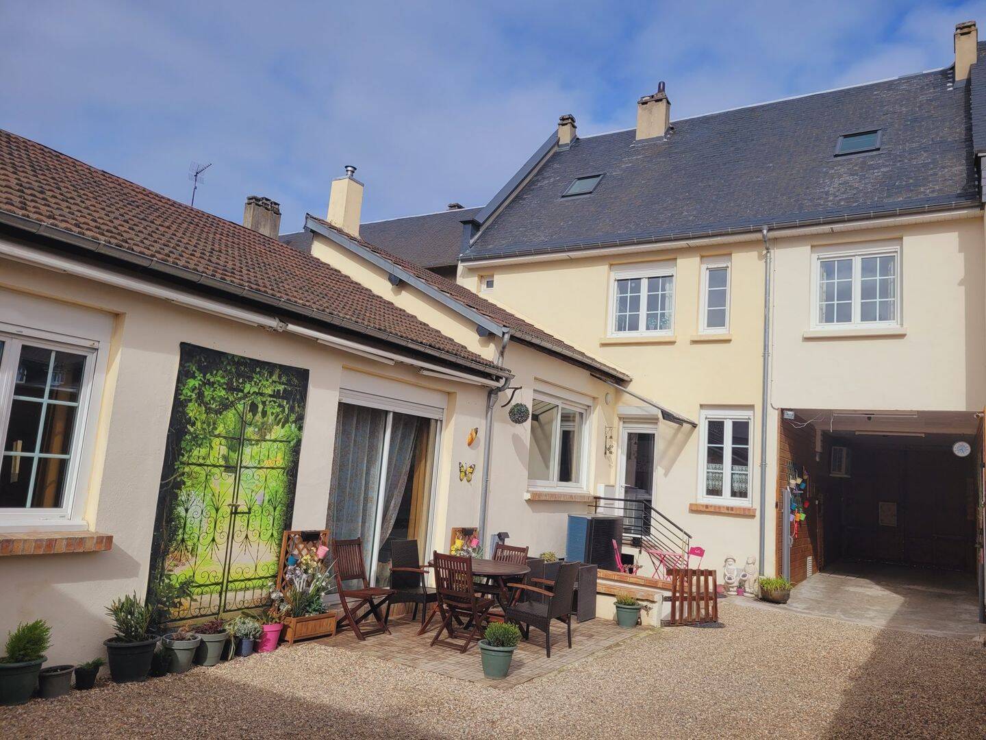 Maison 6 pièces 210 m² · à Saint-Pierre-du-Vauvray · 210 m² · 305 000 €