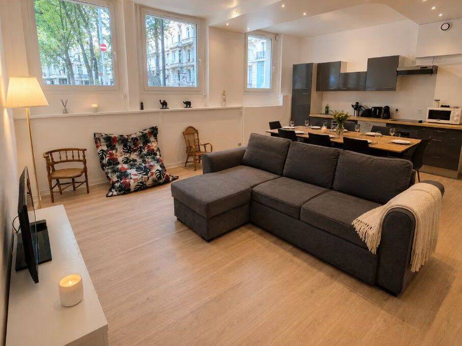 Appartement 3 pièces 80 m² · à Saint-Étienne · 79,9 m² · 690 €
