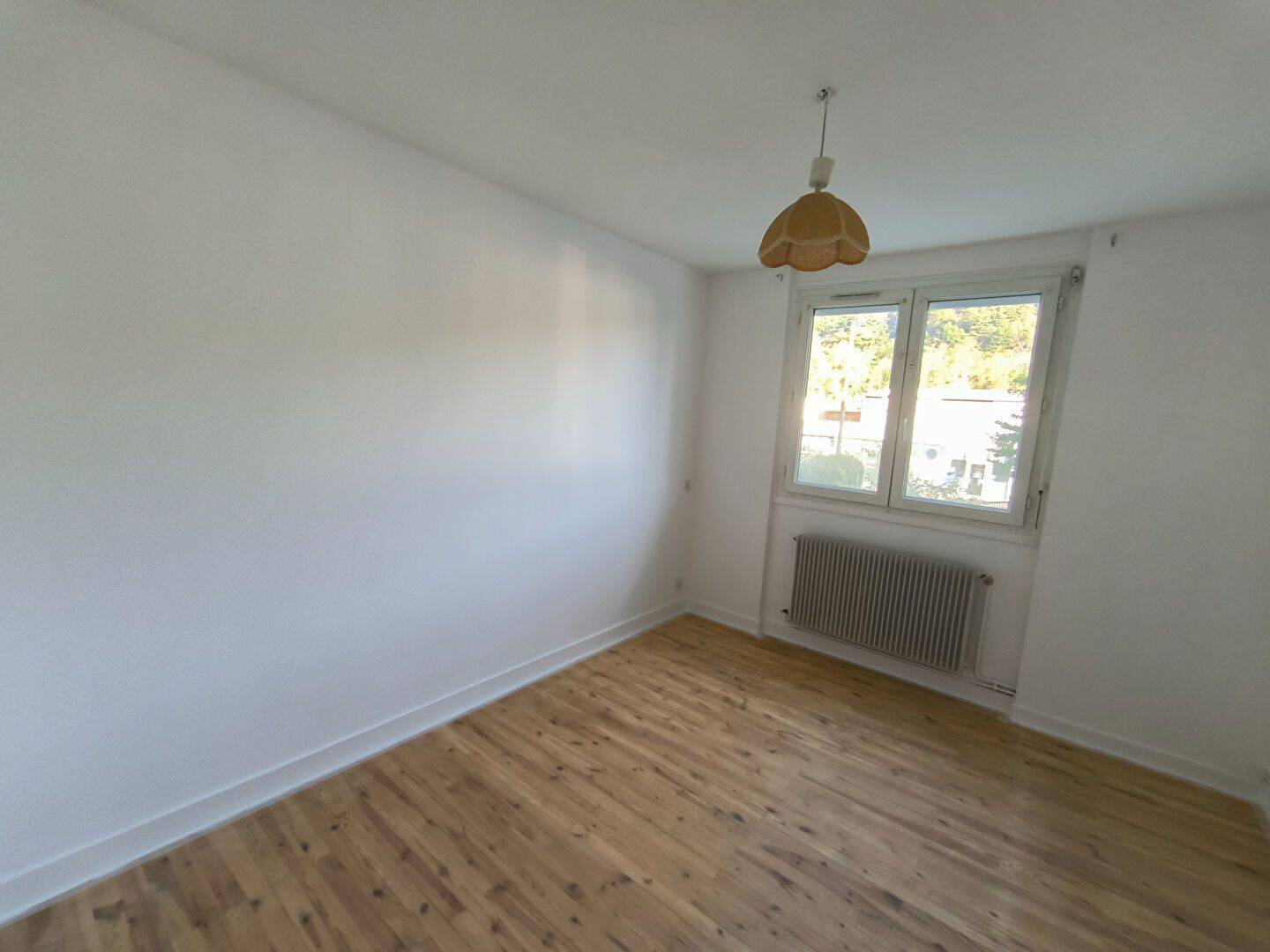 Appartement 4 pièces 77 m² · à Saint-Étienne · 76,7 m² · 660 €/mois