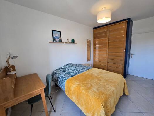 Appartement à louer 750 € 4 pièces 3 chambres 91 m² Centre Annemasse 74100