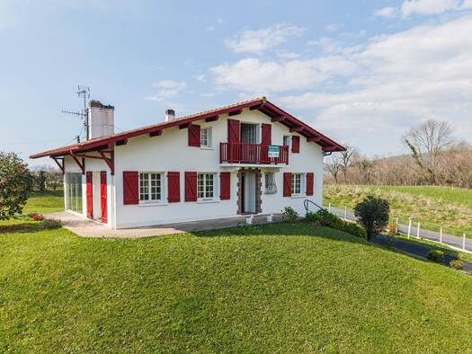Maison à vendre 429 000 € 6 pièces 4 chambres 140 m² 1 228 m² de terrain Ainhoa 64250
