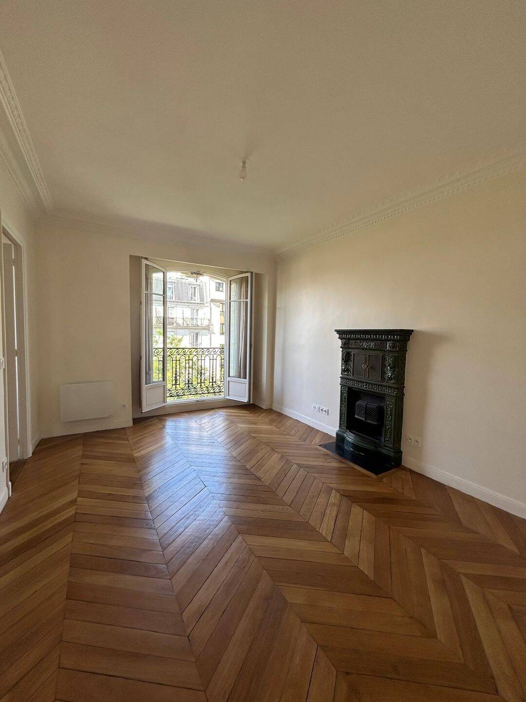 Appartement 3 pièces 59 m² · à Paris 11ème Arrondissement · 59,1 m² · 2 005 €/mois