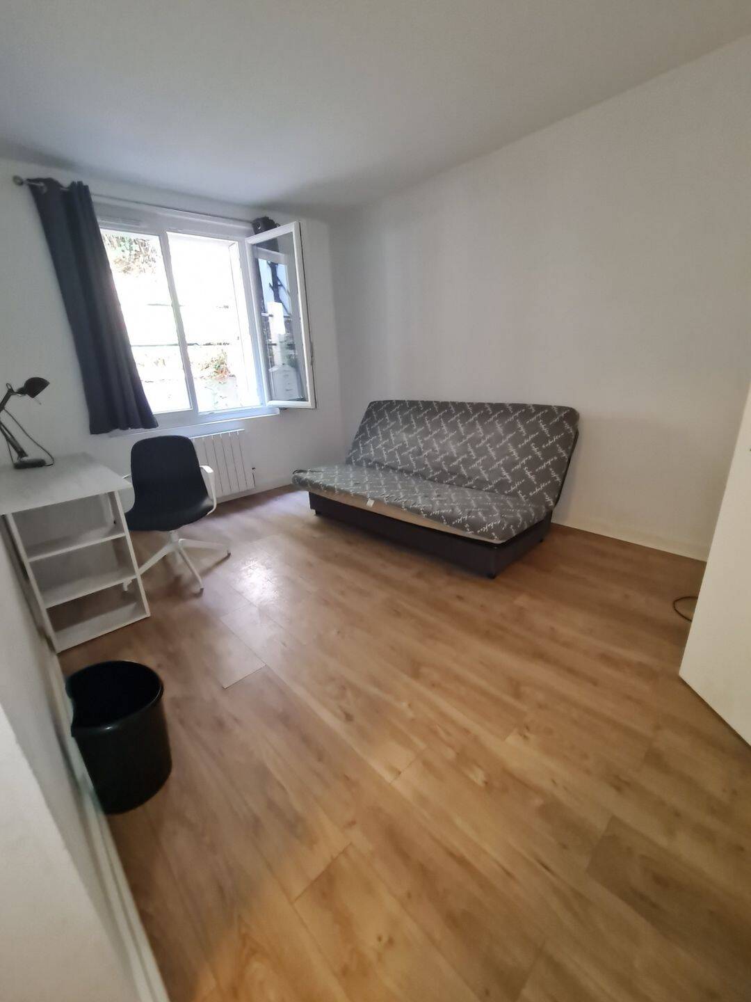 1 pièce 14 m² · à Orsay · 13,8 m² · 580 €/mois