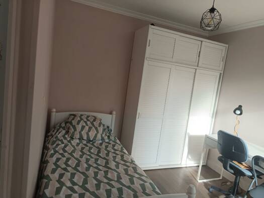 Colocation à louer 470 € 11 m² Étage 2/3 disponible dès maintenant Aguado Évry-Courcouronnes 91000