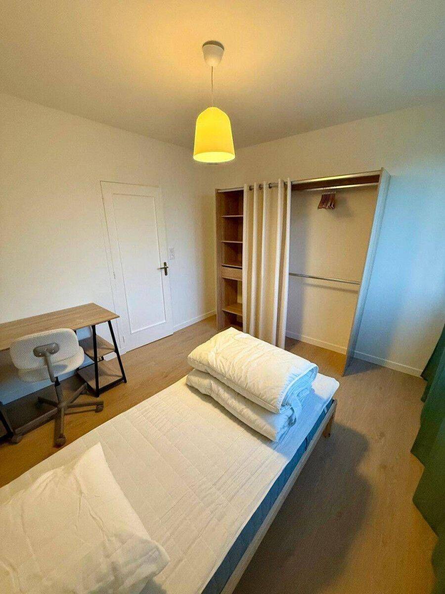 4 pièces 70 m² · à Clermont-Ferrand · 70 m² · 420 €