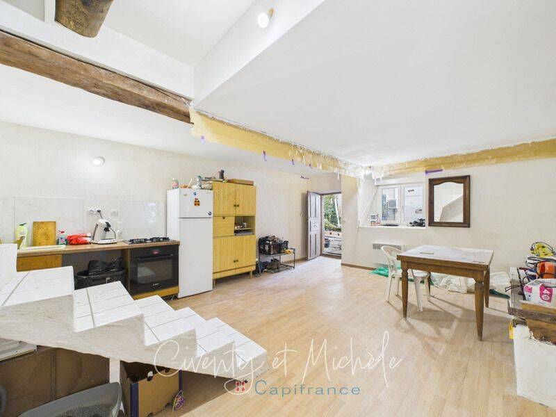 Maison 5 pièces 165 m² · à Aiton · 165 m² · 130 000 €
