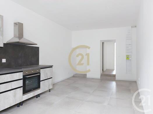 Appartement à louer 650 € 3 pièces 2 chambres 56,7 m² 1er étage Valliguières 30210