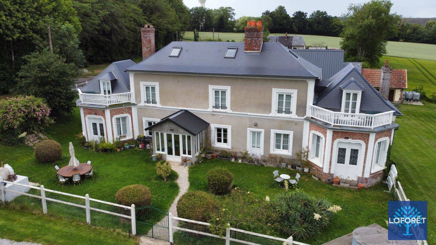 Maison 8 pièces 225 m² · à Bernay · 225 m² · 485 000 €