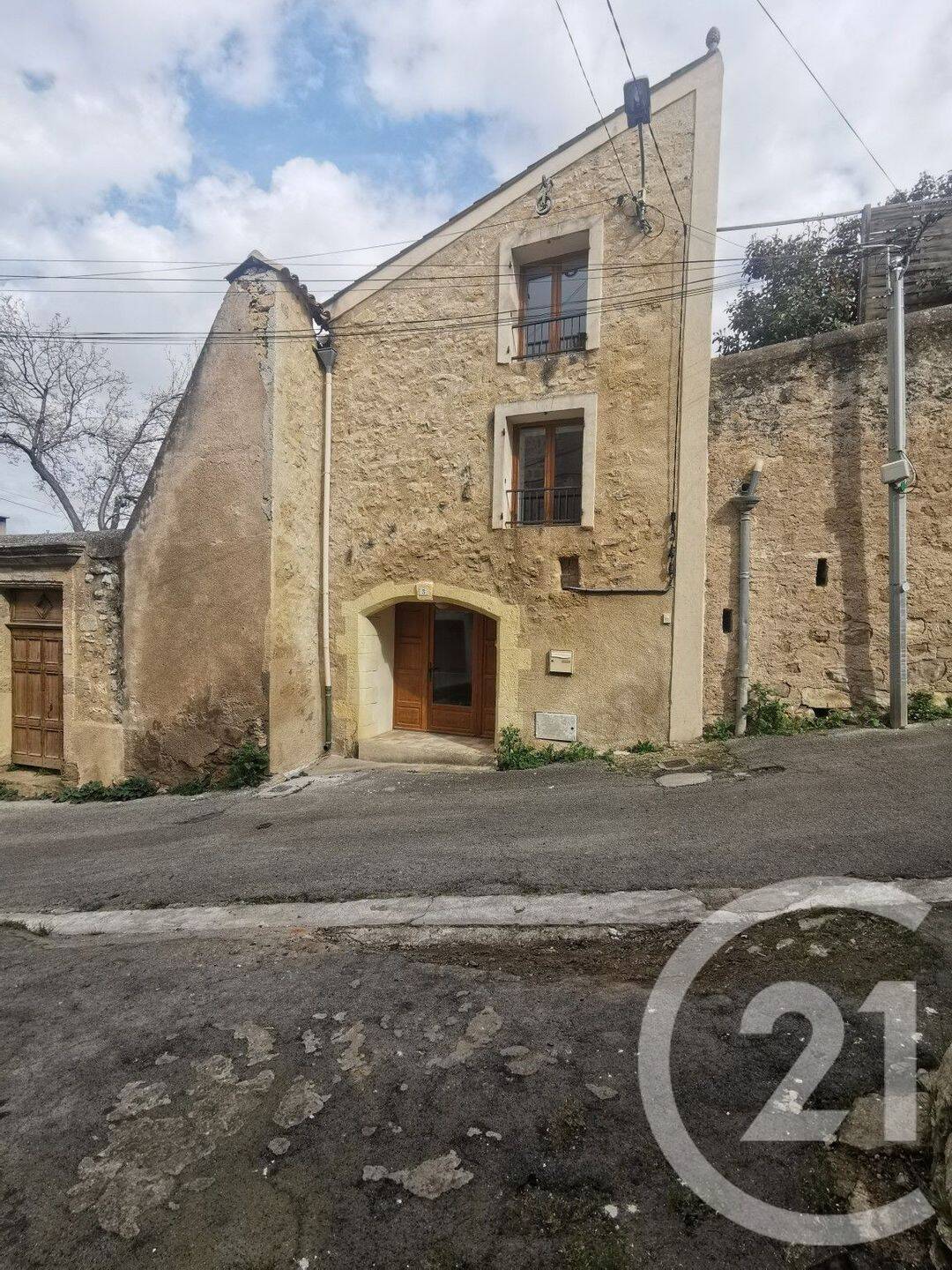 Maison 3 pièces 69 m² · à Castelnau-de-Guers · 68,8 m² · 655 €