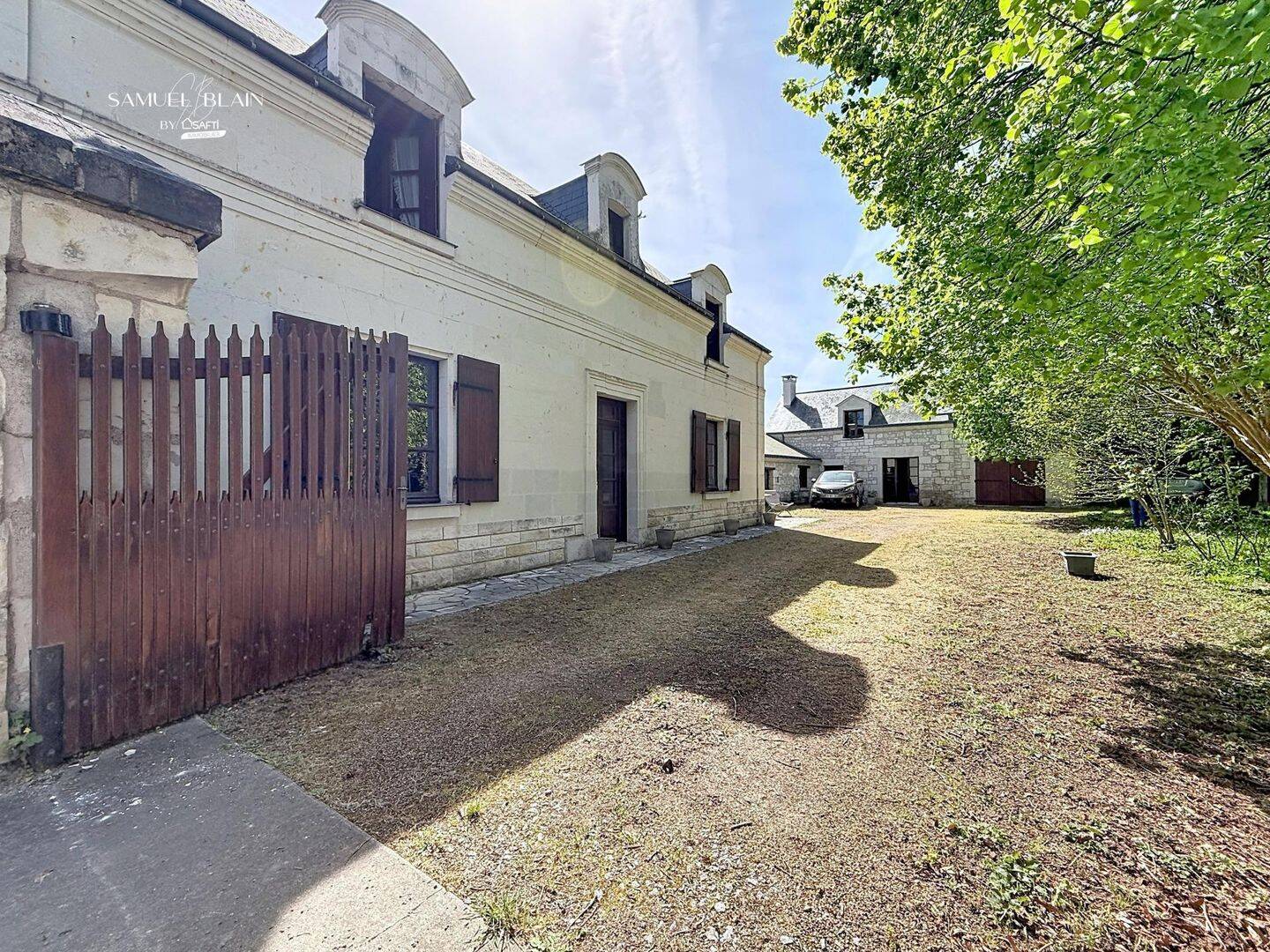 Maison 7 pièces 180 m² · à Brain-sur-Allonnes · 180 m² · 330 000 €