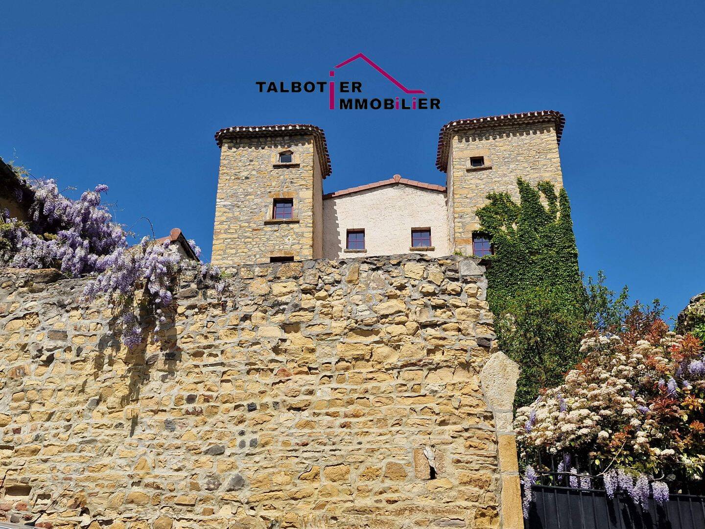 Maison 7 pièces 206 m² · à Vic-le-Comte · 206 m² · 299 000 €
