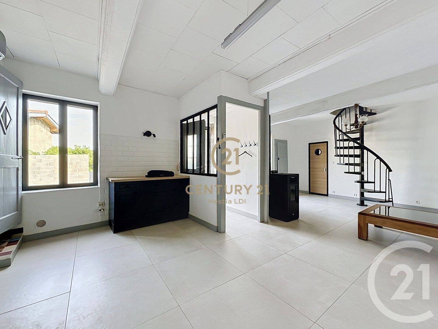Maison 5 pièces 111 m² · à Mornant · 110,7 m² · 1 500 €/mois