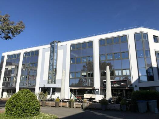 Espace bureau à louer 1 134 € 858 m² de bureaux divisible à partir de 82 m² Centre Economique Bouguenais 44340