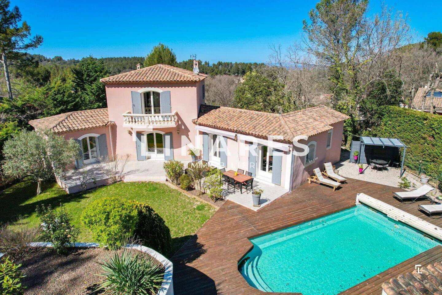 Maison 5 pièces 180 m² · à Aix-en-Provence · 180 m² · 749 000 €