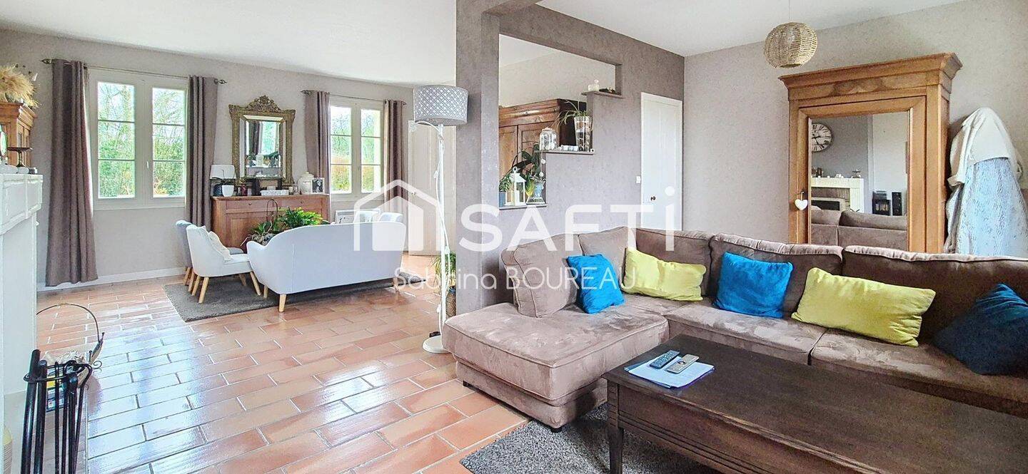 Maison 6 pièces 147 m² · à Échiré · 147 m² · 330 000 €