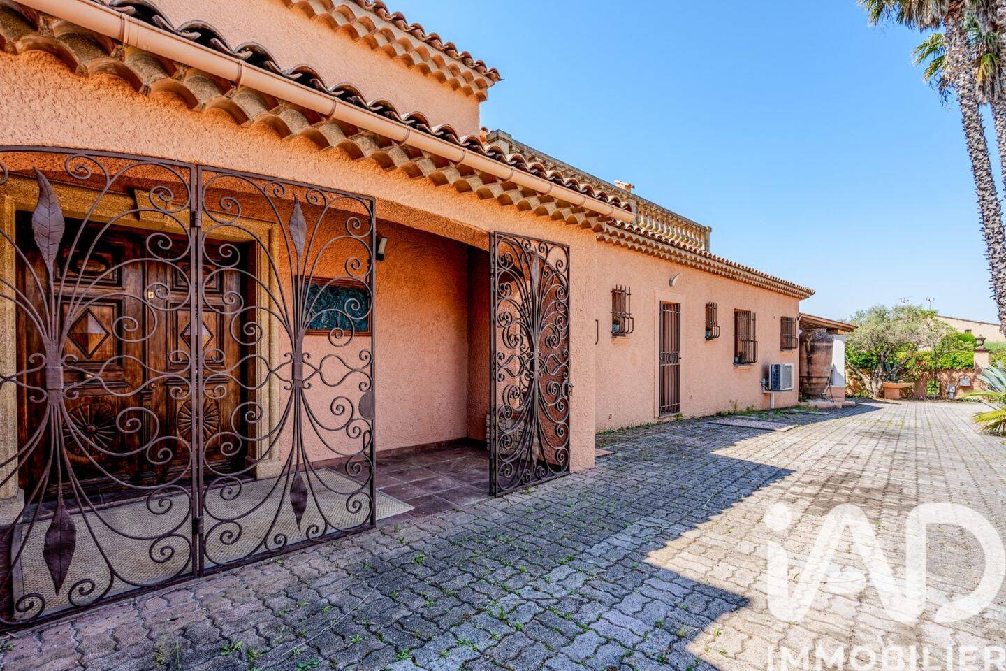 Maison 9 pièces 420 m² · à Puget-sur-Argens · 420 m² · 1 290 000 €