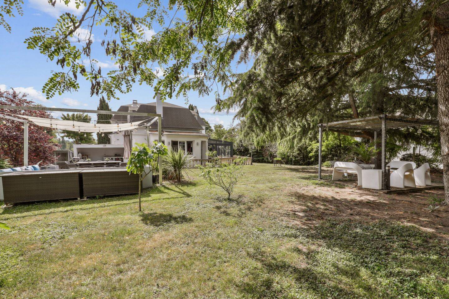 Maison 9 pièces 300 m² · à Maisons-Laffitte · 300 m² · 2 540 000 €