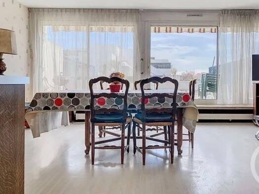 Appartement à louer 1 499 € 4 pièces 3 chambres 84 m² Étage 2/4 Nesles Nord Champs-sur-Marne 77420