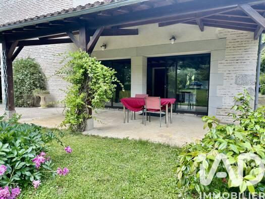 Maison à vendre 285 000 € 8 pièces 5 chambres 240 m² 10 074 m² de terrain Germillac-Bel Air Tonneins 47400