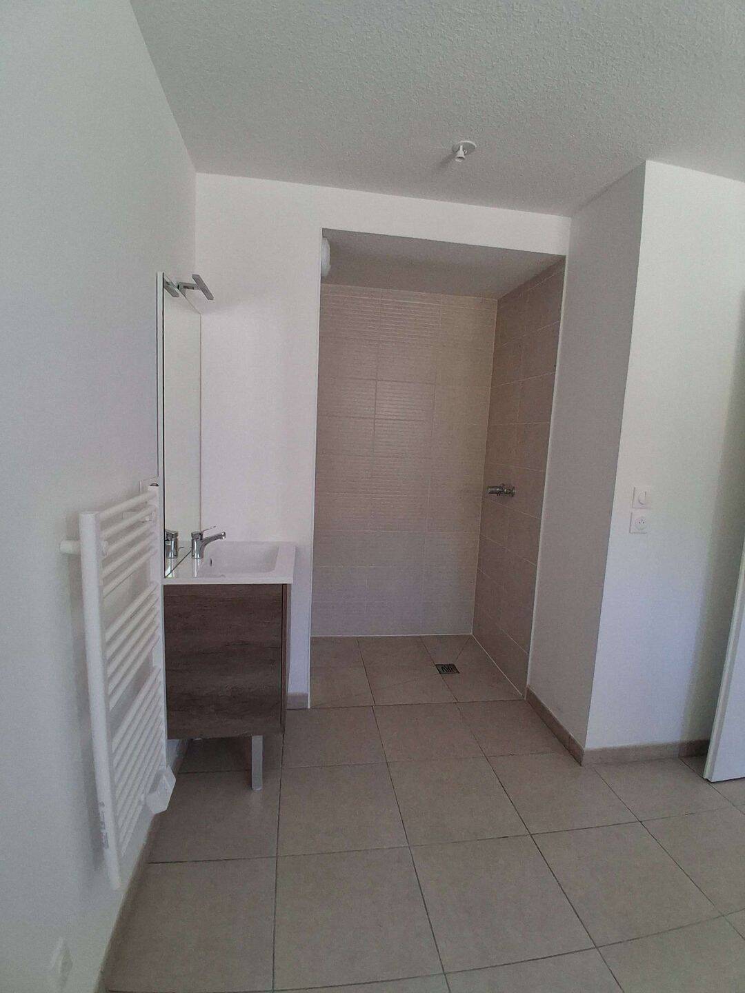 Maison 5 pièces 121 m² · à Fronton · 120,5 m² · 1 313 €
