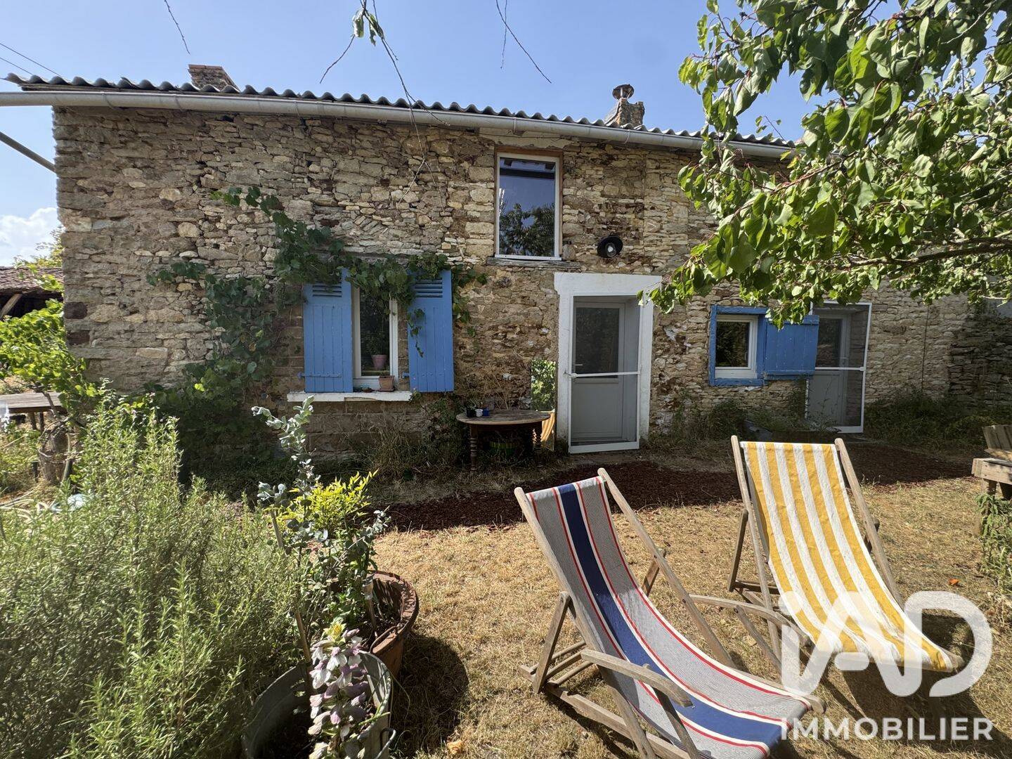 Maison 2 pièces 57 m² · à Moncontour · 56,5 m² · 70 000 €