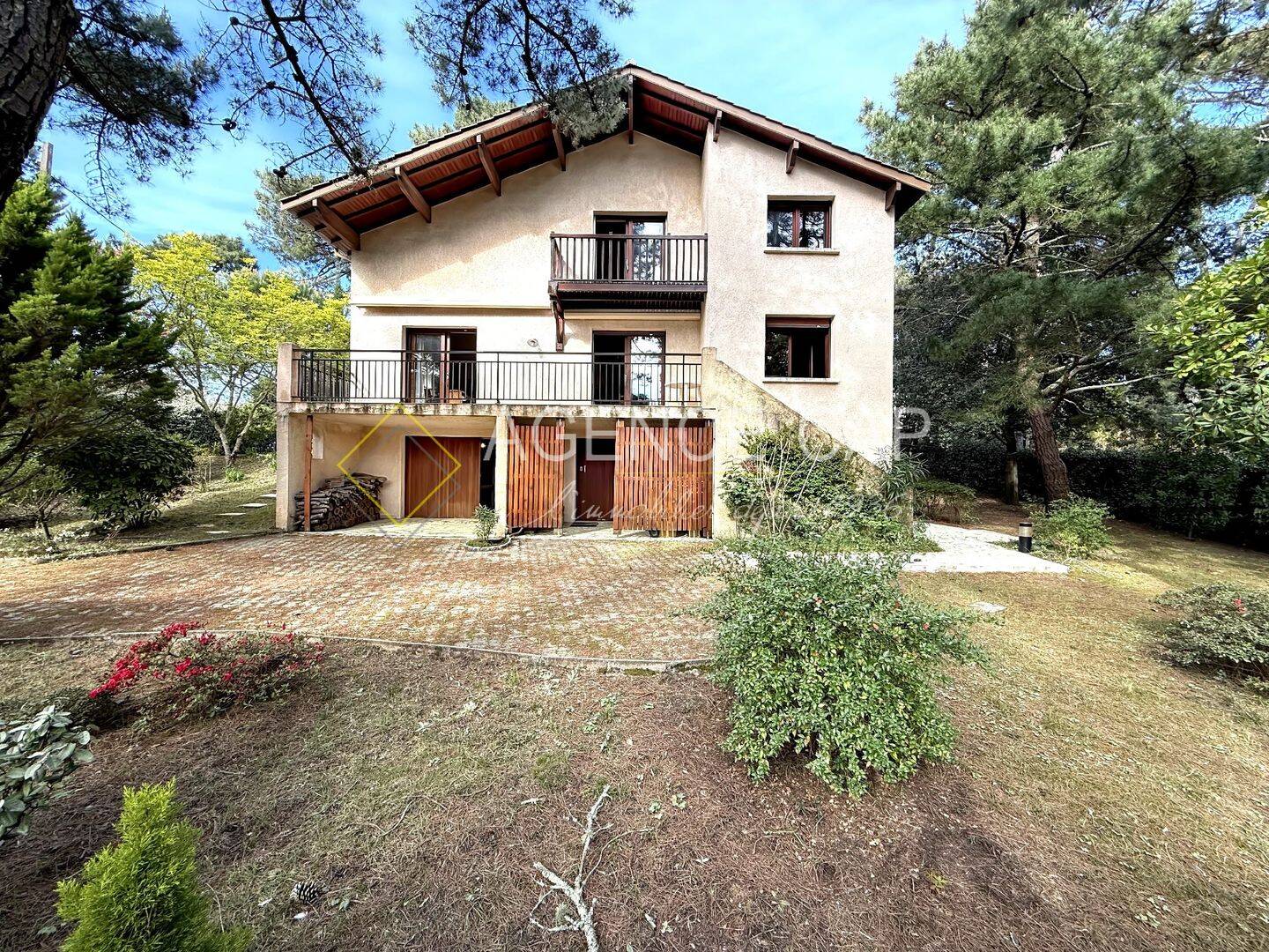 Maison 8 pièces 230 m² · à Arcachon · 230 m² · 1 890 000 €