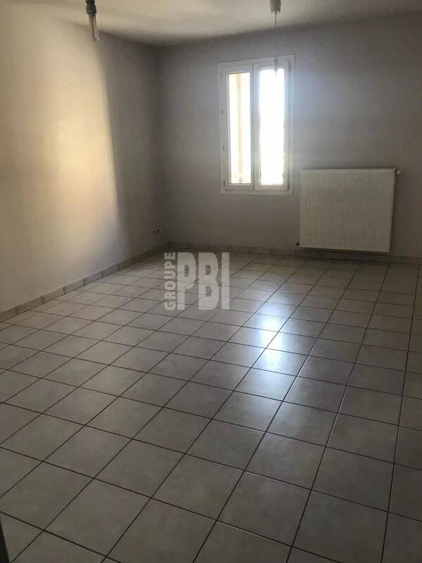 Appartement 3 pièces 58 m² · à Toulon · 58 m² · 709 €