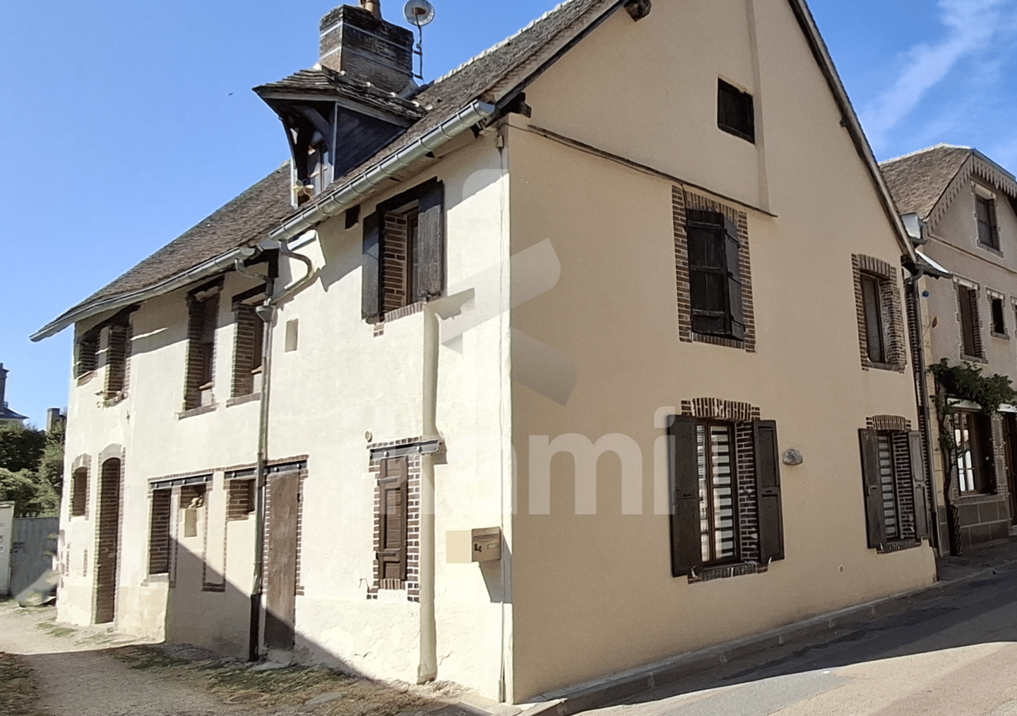 Maison 4 pièces 121 m² · à Villiers-Saint-Benoît · 121 m² · 145 000 €