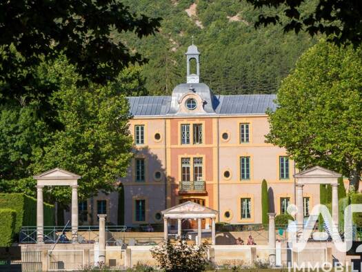 Appartement à vendre 85 000 € 1 pièce 31 m² Étage 2/4 Montbrun-les-Bains 26570