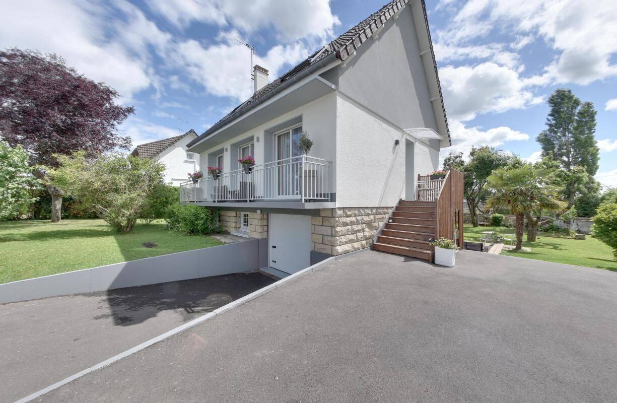 Maison 5 pièces 107 m² · à Crécy-la-Chapelle · 107 m² · 339 990 €