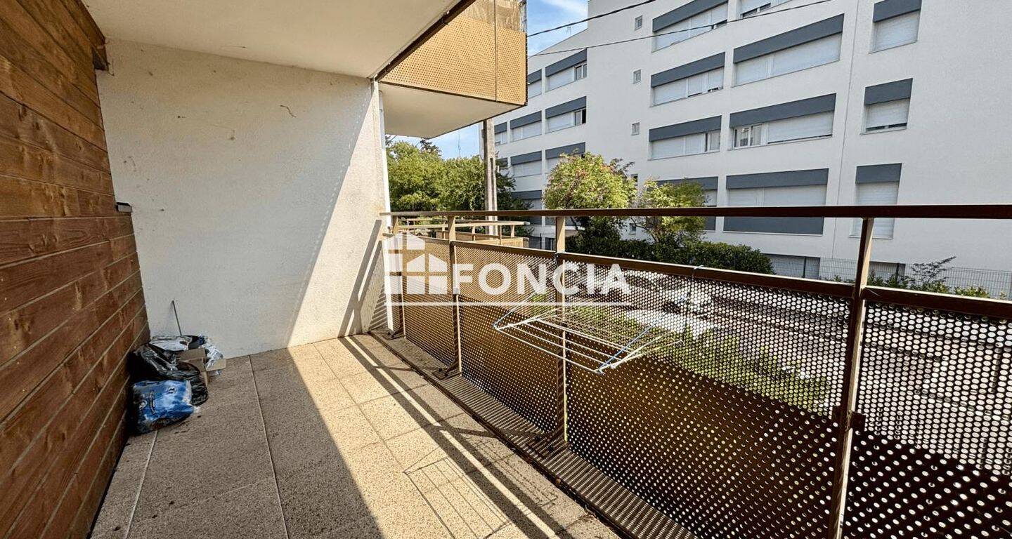Appartement 1 pièce 35 m² · à Bron · 34,5 m² · 621 €