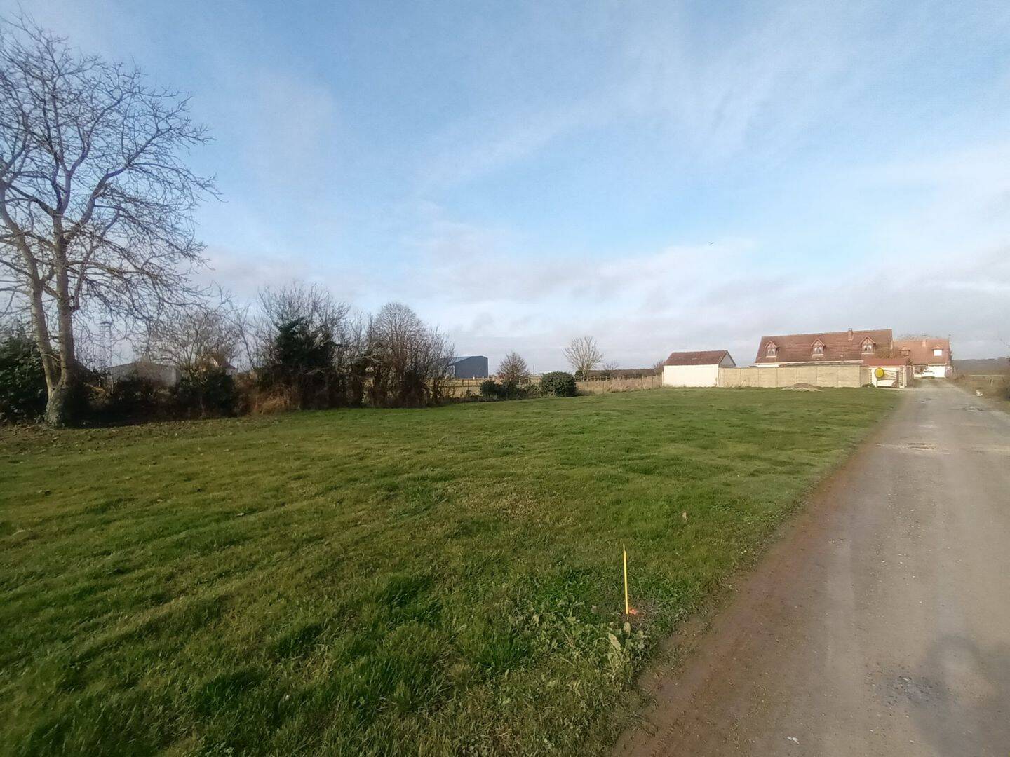 Terrain de 864 m² à Trinay - photo 2