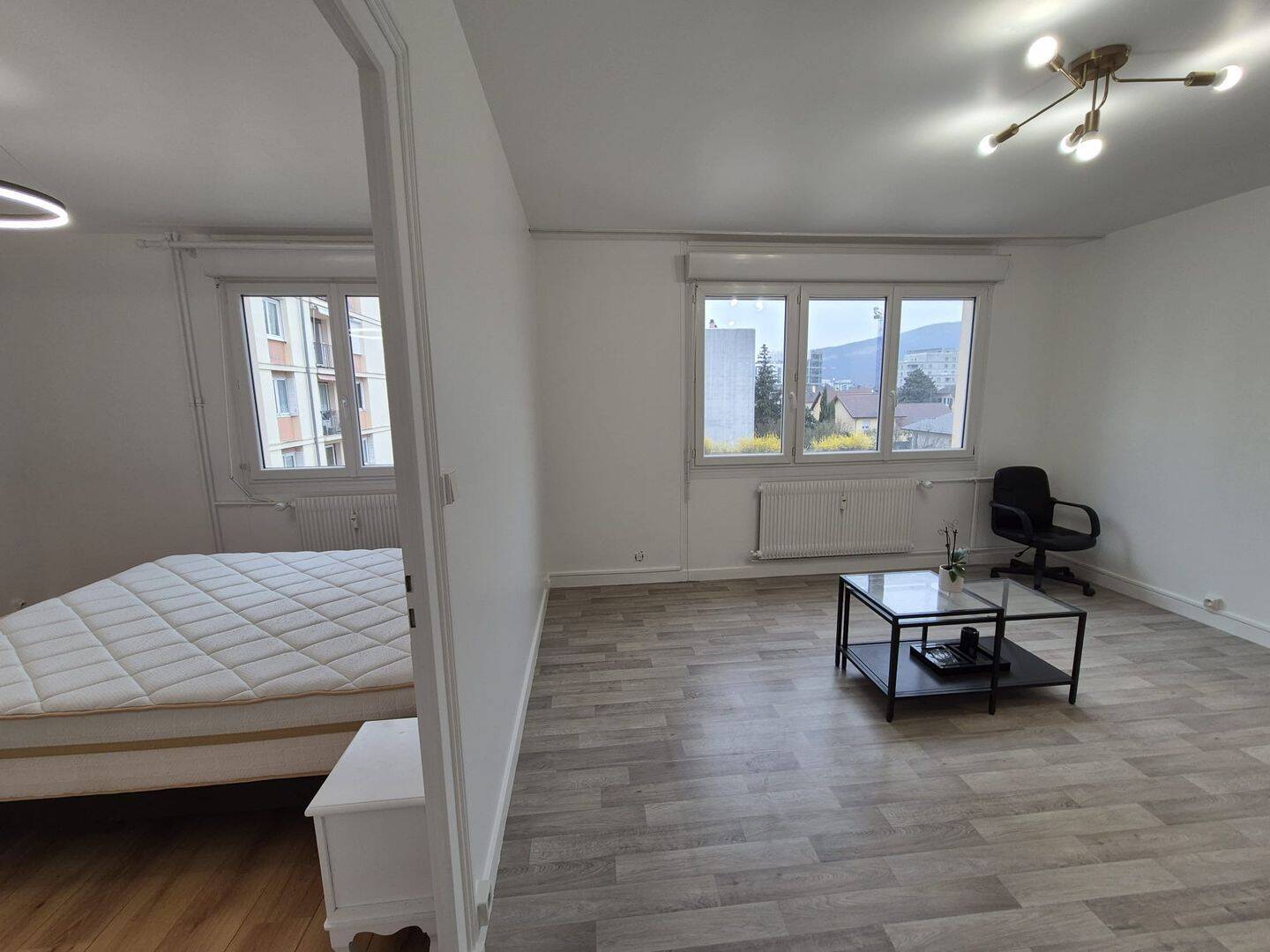 Appartement 2 pièces 45 m² · à Ambilly · 45 m² · 1 200 €