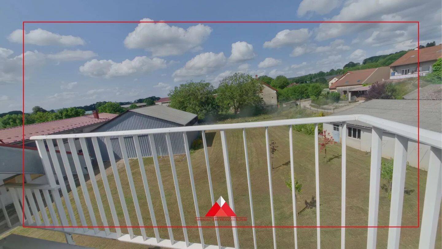 Maison 13 pièces 209 m² · à Cogna · 209 m² · 235 000 €