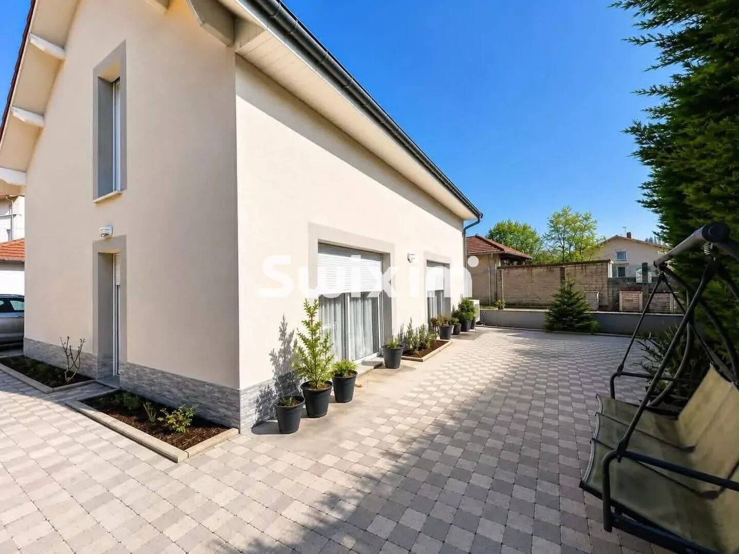 Maison 7 pièces 150 m² · à Lons-le-Saunier · 150,4 m² · 350 000 €