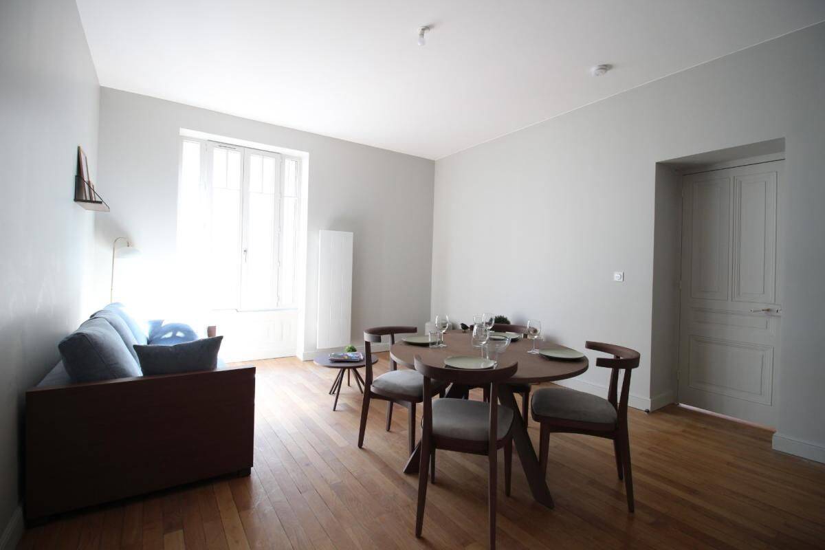Appartement 2 pièces 53 m² · à Lyon 7ème Arrondissement · 53 m² · 1 074 €