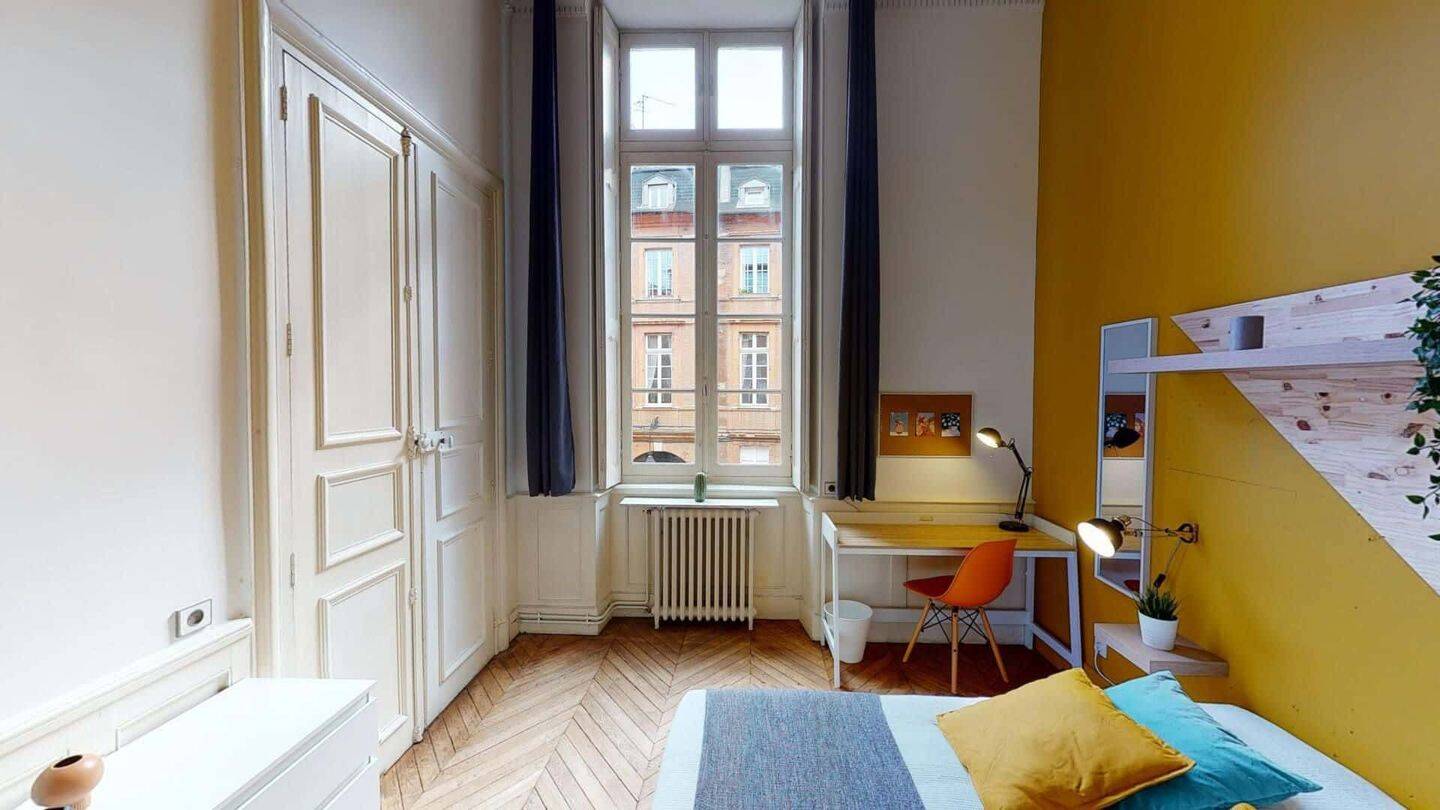 Chambre dans le 13 rue Peyras - Colocation — 5