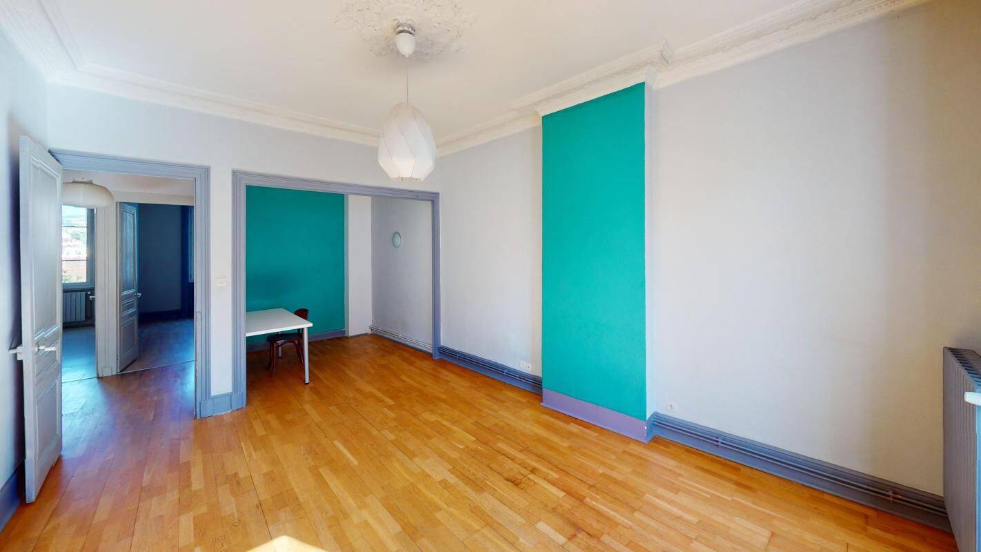 Appartement 3 pièces 77 m² · à Saint-Étienne · 76,6 m² · 570 €/mois