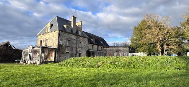 Maison 12 pièces 400 m² · à Le Rheu · 400 m² · 590 520 €