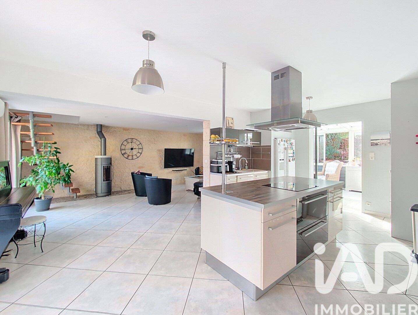 Maison 6 pièces 230 m² · à Tabanac · 230 m² · 499 900 €