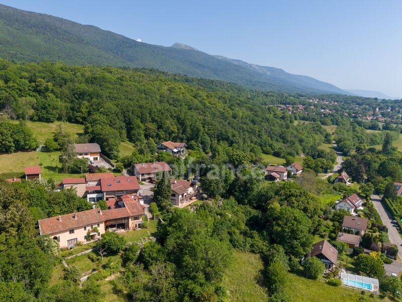 Maison 5 pièces 155 m² · à Péron · 155 m² · 750 000 €