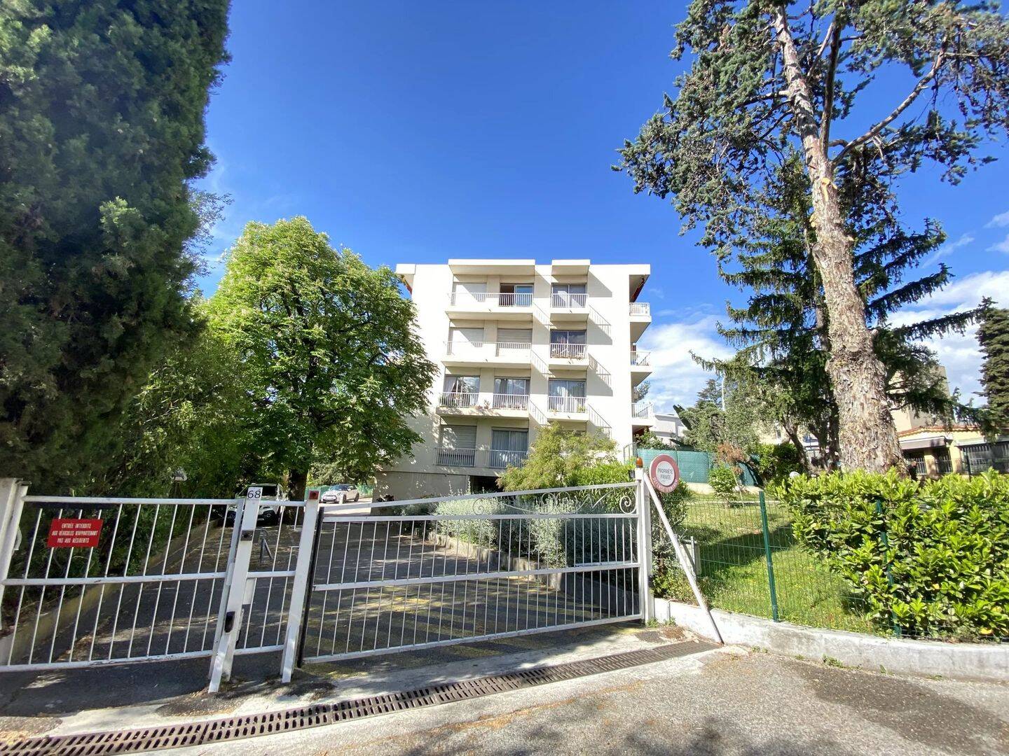 Location Etudiants septembre/juin — 9