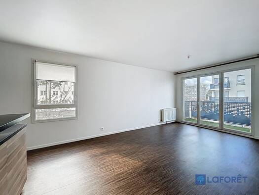 Appartement à vendre 199 900 € 3 pièces 2 chambres 64 m² Étage 2/4 Sud Arpajon 91290