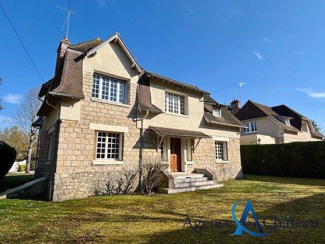 Maison 8 pièces 160 m² · à Compiègne · 160 m² · 735 000 €