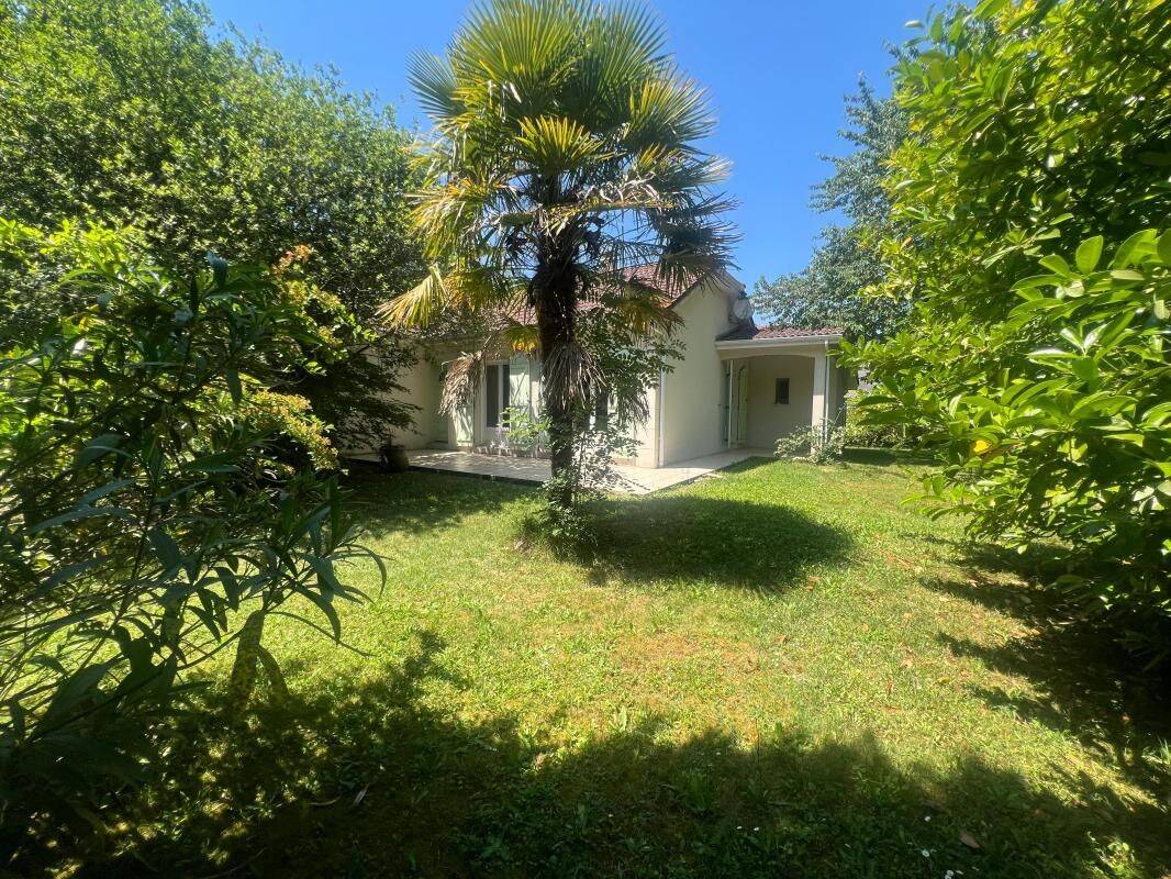 Maison 4 pièces 102 m² · à Aureilhan · 101,6 m² · 1 200 €/mois