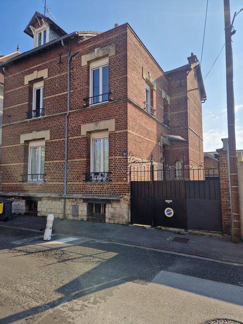 Maison 8 pièces 150 m² · à Compiègne · 150 m² · 327 500 €