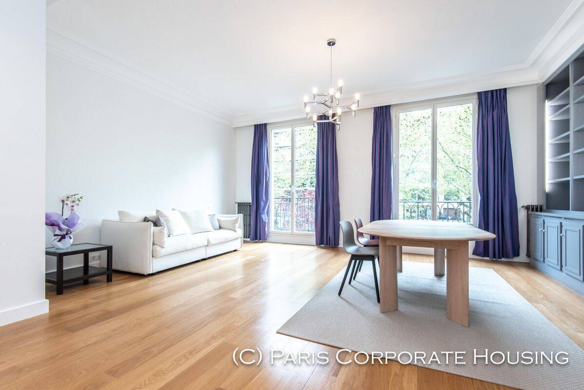Appartement 2 pièces 75 m² · à Paris 16ème Arrondissement · 75 m² · 2 800 €