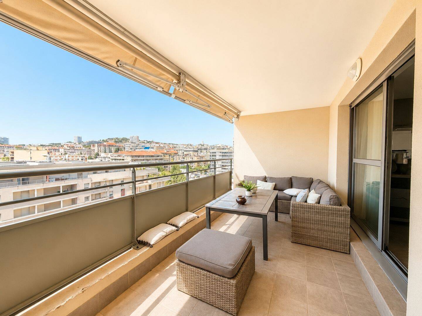 Appartement 4 pièces 88 m² · à Marseille 8ème Arrondissement · 87,8 m² · 2 950 €